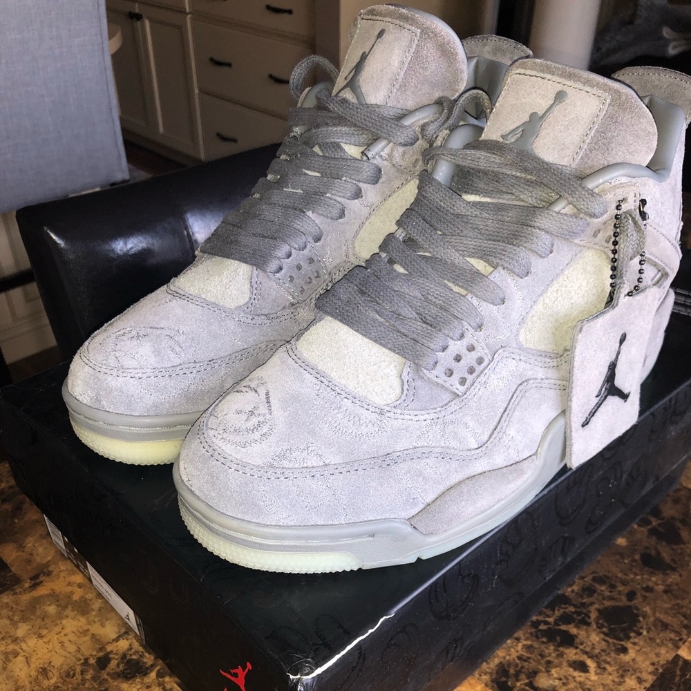 Jordan 4 KAWS